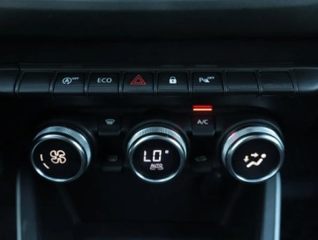 Dacia Duster II SUV 1.0 TCe 90KM 2021 Dacia Duster 1.0 TCe, Salon Polska, Serwis ASO, zdjęcie 12