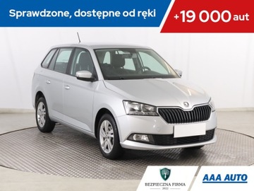 Skoda Fabia III Kombi Facelifting 1.0 TSI 95KM 2021 Skoda Fabia 1.0 TSI, Salon Polska, Serwis ASO