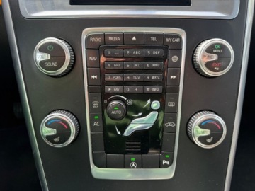 Volvo XC60 I SUV Facelifting 2.0 D3 DRIVE-E 150KM 2015 Volvo XC 60 LEDY PARKTRONIC NAWIGACJA KLIMATYZACJA HAK HOLOWNICZY 2.0 150KM, zdjęcie 9