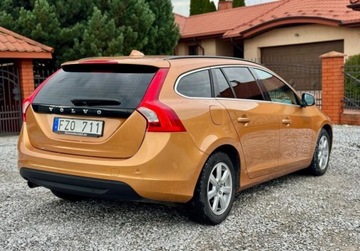 Volvo V60 I Kombi 2.0 D3 163KM 2010 Volvo V60 D3 5cyl 163KM Automat bixenon polskory PDC Navi 2.0 Diesel, zdjęcie 8