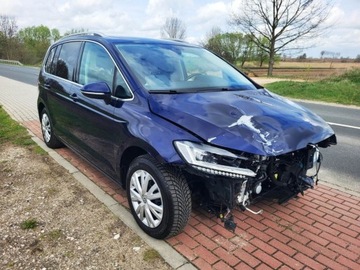 Volkswagen Touran III 1.5 TSI EVO 150KM 2019 Volkswagen Touran 7 os. DSG skora nawi 1.5 Benzyna 150KM