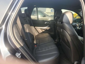 BMW X5 G05 2022 BMW X5 xDrive45E 2022 3.0l 3.0 Hybryda 389KM, zdjęcie 11