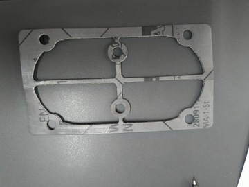Uszczelka górna cylindra do B2800 w zestawie kodowym2850400 2236109661