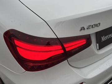 Mercedes Klasa A W177/V177 Hatchback Facelifting 1.3 200 163KM 2023 Mercedes-Benz A 200 Podgrzewana kierownica/ Ambien, zdjęcie 10