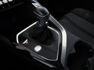 Peugeot 3008 I Crossover Facelifting 1.6 BlueHDi 120KM 2016 Peugeot 3008 Allure navi kamera półskóra hak, zdjęcie 30