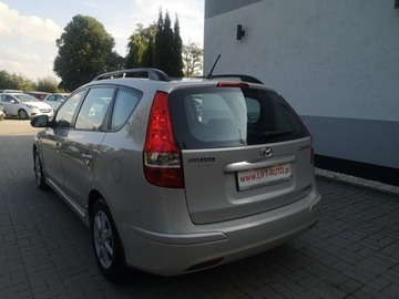 Hyundai i30 I CW Facelifting 1.6 CRDi 115KM 2011 Hyundai i30 1.6 CRDI 116KM Klimatronic Isofix Alu, zdjęcie 7