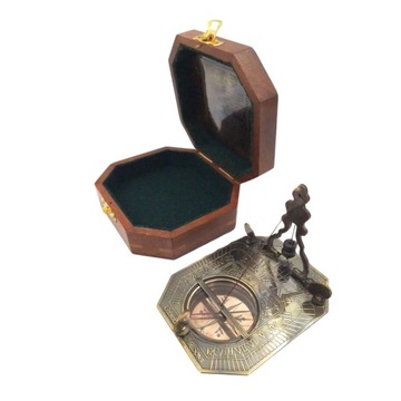 Zegar Słoneczny z Kompasem Retro