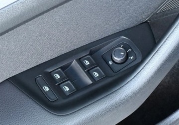 Volkswagen Passat B8 Variant Facelifting 1.5 TSI EVO 150KM 2022 Volkswagen Passat Reflektory LED FrontLane Assist ACC Salon PL FVAT23, zdjęcie 24