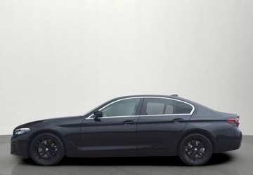 BMW Seria 5 G30-G31 Limuzyna Facelifting 2.0 520d 190KM 2022 BMW Seria 5 BMW 520d xDrive Sedan Dealer BMW Bonkowscy Szczecin Komis, zdjęcie 3