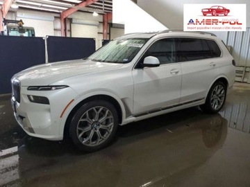 BMW X7 2024 BMW X7 2024, 3.0L, 4x4, od ubezpieczalni 3.0 Benzyna 375KM