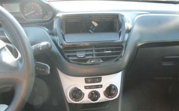 Peugeot 208 I 2018 Peugeot 208 1.2 Benzyna 68KM, zdjęcie 14