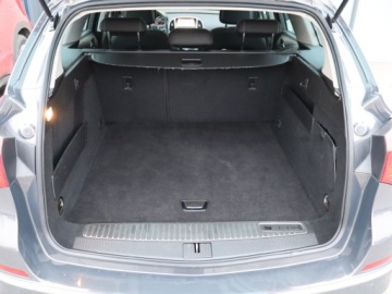 Opel Astra J Sports Tourer Facelifting 1.4 Turbo ECOTEC 140KM 2014 Opel Astra 1.4 T, Navi, Klima, Tempomat, zdjęcie 13