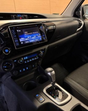 Toyota Hilux VIII Podwójna kabina 2.4 D-4D 150KM 2019 Toyota Hilux salon Polska FV 23 tylko 19 tys km R CARS Warszawa 2.4 150KM, zdjęcie 14
