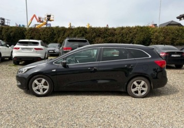 Kia Ceed II Kombi 1.6 CRDi 128KM 2013 Kia Ceed 2013r. 1.6 Diesel 128KM, zdjęcie 2