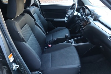 Suzuki Swift VI Hatchback 1.2 DualJet 90KM 2018 Suzuki Swift 1.2 DualJet, Salon Polska, zdjęcie 8