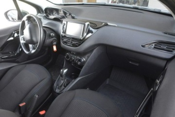 Peugeot 208 I Hatchback 5d Facelifting 1.2 PureTech 82KM 2018 Peugeot 208 1.2 Benzyna Style gwarancja przebiegu, zdjęcie 17