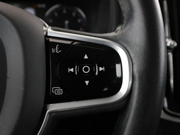 Volvo S90 II Sedan 2.0 T4 190KM 2017 Volvo S90 automat full LED skóra navi klima auto, zdjęcie 31