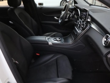 Mercedes GLC C253 SUV 2.1 220 d 170KM 2018 Mercedes GLC GLC 220 d 4MATIC, Salon Polska, zdjęcie 8