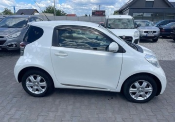 Toyota iQ 1.0 VVT-i 68KM 2009 Toyota iQ 1.0 benz ,bezwypadek,AUTOMAT ,Niski pot przebieg ,klimatyzacja s, zdjęcie 4