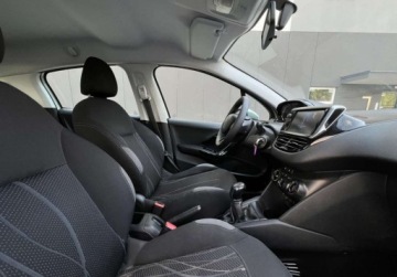 Peugeot 208 I Hatchback 3d 1.2 VTI 82KM 2013 Peugeot 208 Czujniki Kamera niski przebieg Warszawa 1.2 Benzyna 82KM, zdjęcie 10