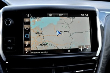 Peugeot 2008 I SUV Facelifting 1.2 PureTech 110KM 2016 Peugeot 2008 1,2 Benzyna 110Km Ledy Skóra Navi, zdjęcie 29