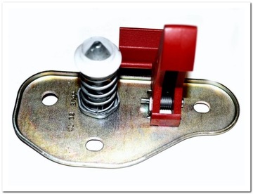 КРЮК ЗАМКА КАПОТА IVECO DAILY 06-