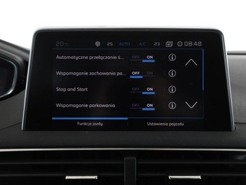 Peugeot 3008 II Crossover 1.6 BlueHDi 120KM 2017 Peugeot 3008 Navi Czujniki parkowania Klimatyzacja, zdjęcie 26