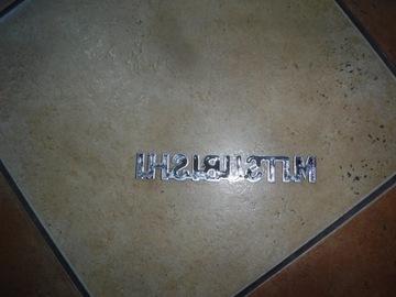 ZNAK ZNAKY LOGO NÁPIS MITSUBISHI