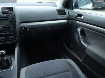 Volkswagen Jetta V 1.9 TDI 105KM 2006 VW Jetta 1.9 TDI, Klima, Klimatronic,ALU, zdjęcie 7