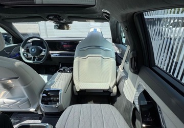 BMW Seria 7 G70 Sedan Plug-In 3.0 M60e 571KM 2024 BMW Seria 7 M760e xDrive Sport Dealer BMW Bonkowscy Gorzow Wlkp. 3.0, zdjęcie 12