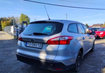 Ford Focus III Kombi 1.6 Duratorq TDCi DPF 115KM 2012 Ford Focus 122012r, SALON POLSKA. Lekko przetarty prawy bok. Jezdzi 1.6, zdjęcie 3