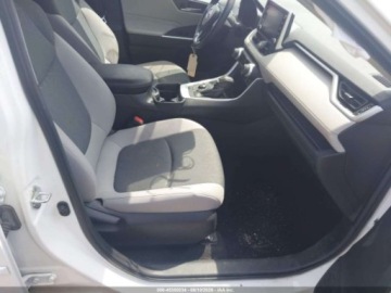 Toyota RAV4 V 2021 Toyota RAV4 2021 TOYOTA RAV4 HYBRID XLE 2.5 Hybryda 176KM, zdjęcie 5