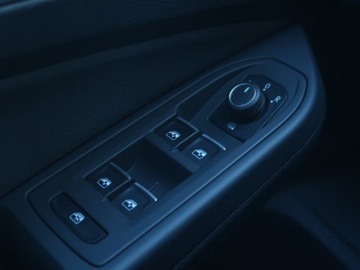 Volkswagen Golf VIII Variant 2.0 TDI 115KM 2022 VW Golf 2.0 TDI, Salon Polska, 1. Właściciel, zdjęcie 18