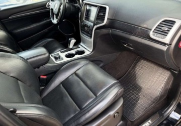 Jeep Grand Cherokee IV Terenowy Facelifting 2016 3.0 CRD 250KM 2018 Jeep Grand Cherokee 3.0 CRD 250KM Summit AT Salon PL 3.0 Diesel 250KM, zdjęcie 25