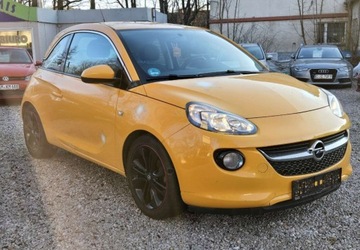 Opel Adam Hatchback 1.2 70KM 2018 Opel Adam Zadbany z malym przebiegiem dobra wersja wyposazenia 1.2 70KM, zdjęcie 2