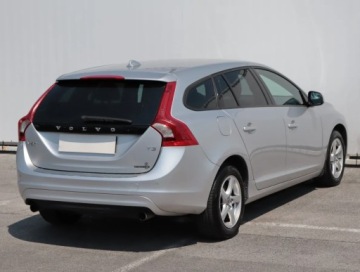 Volvo V60 I Kombi Facelifting 1.6 T3 150KM 2014 Volvo V60 T3 1.6, Salon Polska, Serwis ASO, Navi, zdjęcie 4
