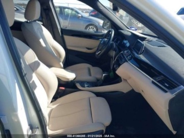 BMW X1 F48 2018 BMW X1 Sdrive28l 2.0 Benzyna 228KM, zdjęcie 9