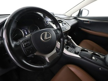 Lexus NX I SUV 300h 197KM 2017 Lexus NX GRATIS! Pakiet Serwisowy o wartości 700, zdjęcie 13
