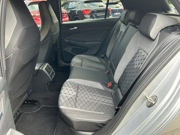 Volkswagen Golf VIII Variant 1.5 eTSI 150KM 2021 Volkswagen Golf 1.5 TSi DSG R-Line, zdjęcie 16