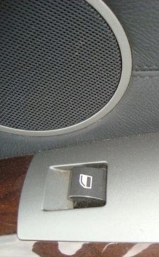 BMW 7 E65 PŘEPÍNAČ ŘÍZENÍ SKEL PRAVÝ PŘEDNÍ