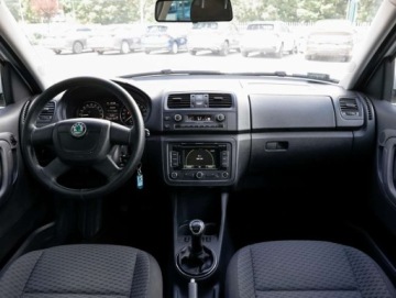 Skoda Roomster Mikrovan Facelifting 1.2 TDI CR DPF 75KM 2012 Skoda Roomster 1.2 TDI, grzane fotele, klima, duze radio 1.2 Diesel 75KM, zdjęcie 11