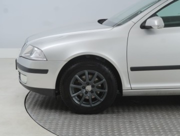 Skoda Octavia II Kombi 1.6 i 16V FSI 115KM 2005 Skoda Octavia 1.6, Klima, Klimatronic,ALU, zdjęcie 14