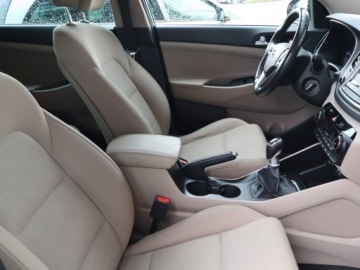 Hyundai Tucson III SUV 1.7 CRDI 115KM 2015 Hyundai Tucson 1.7 CRDi, Salon Polska, Serwis ASO, zdjęcie 8