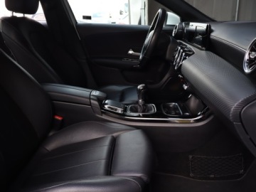 Mercedes Klasa A W177/V177 Hatchback 1.3 180 136KM 2018 Mercedes A A 180, Salon Polska, Skóra, Navi, zdjęcie 8