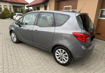 Opel Meriva II Mikrovan Facelifting 1.4 Turbo ECOTEC 120KM 2017 Opel Meriva 1,4 120KM Klimatronik Serwis 2xPDC 1.4 Benzyna 120KM, zdjęcie 9