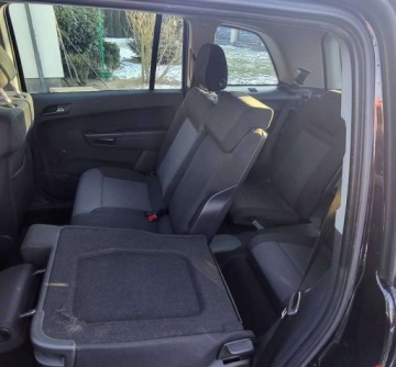 Opel Zafira B 1.8 ECOTEC 140KM 2009 Opel Zafira Opel Zafira 1,8 Cosmo Super Stan - serwisowany 1.8 Benzyna, zdjęcie 4
