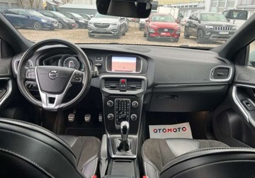 Volvo V40 II Hatchback Facelifting 2.0 D2 120KM 2018 Volvo V40 , R- Design , nawigacja , skorzane fotele 2.0 Diesel 120KM, zdjęcie 19