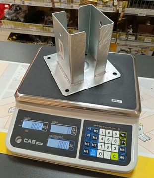 Podstawa słupa ocynkowana przykręcana do betonu kotwa stopa 100x100 2,5mm