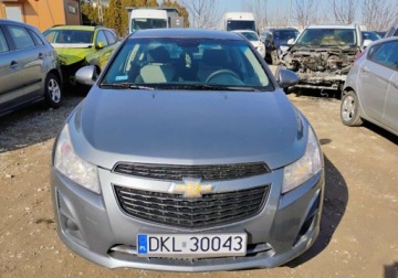 Chevrolet Cruze Sedan 1.8 16V DOHC 141KM 2013 Chevrolet Cruze 2013r, 1.8 Benzyna LPG. Lekko uszkodzony prawy tyl. Jezdz, zdjęcie 16