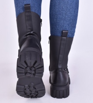 МОДНЫЕ БОТИНКИ НА ПЛОСКОЙ ПЛОСКОЙ ПЛОСКОСТИ, ЧЕРНЫЕ КОЖАНЫЕ СУМКИ, МОДНЫЕ